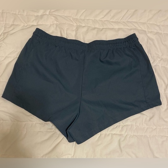 Adidas Women’s Blue-Gray Running Workout Athletic Training Shorts Size Large - Picture 2 of 10